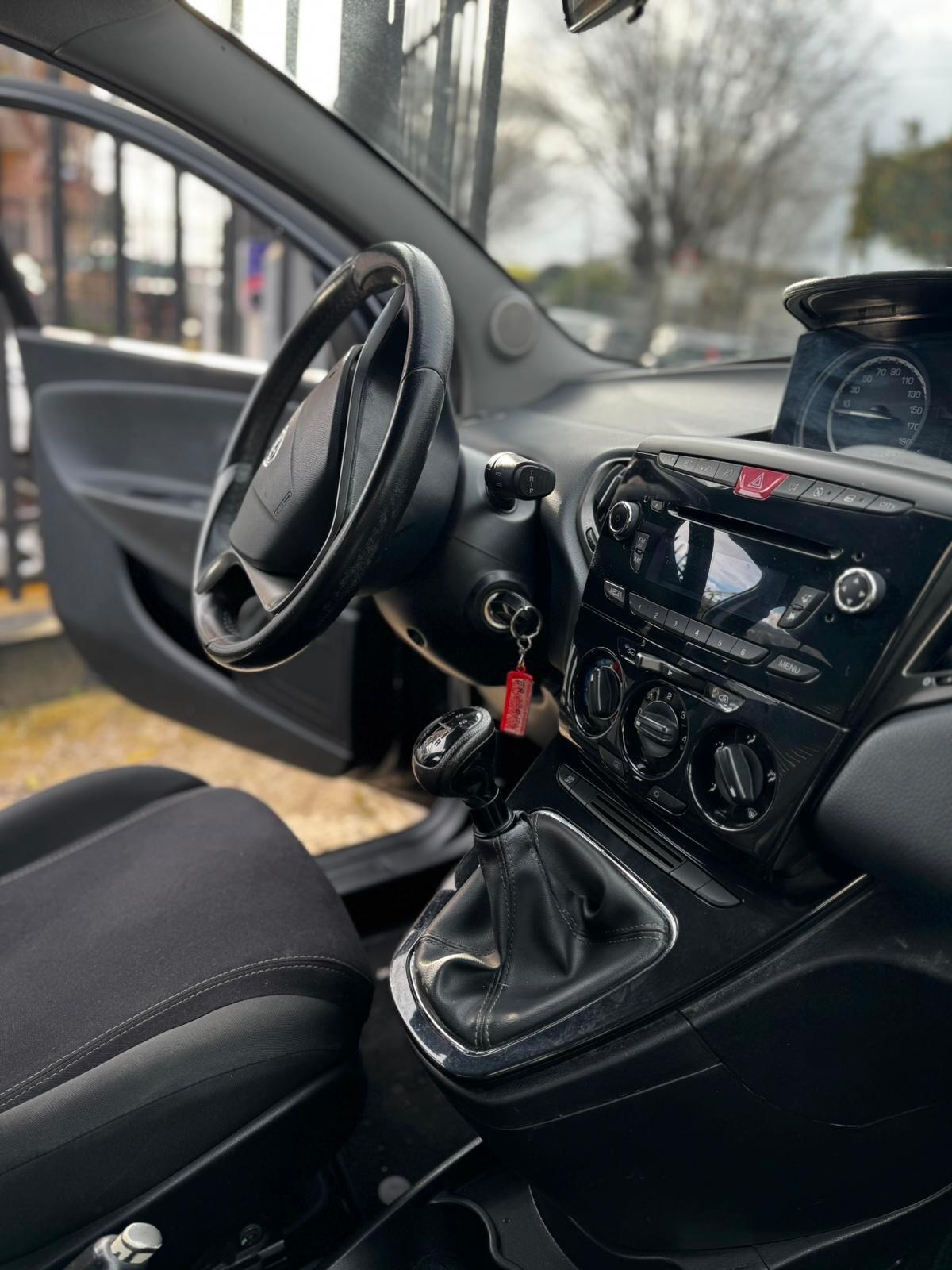 Lancia Ypsilon 1.3 MJT 16V 95 CV 5 porte S&S Platinum