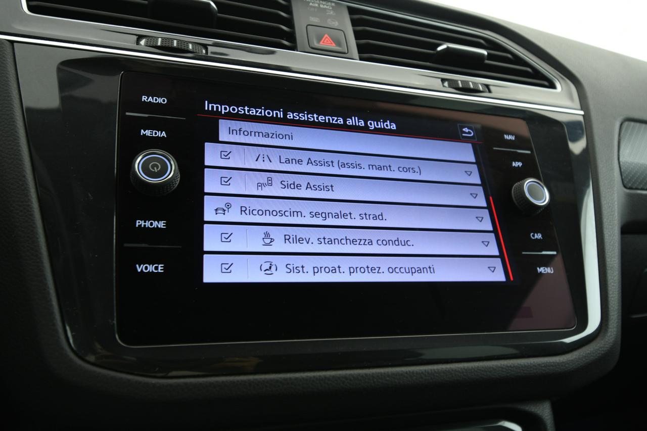 VOLKSWAGEN Tiguan 2.0 tdi R-Line 4motion 200cv dsg CAMERA+ACC+APP CONNECT+C20"