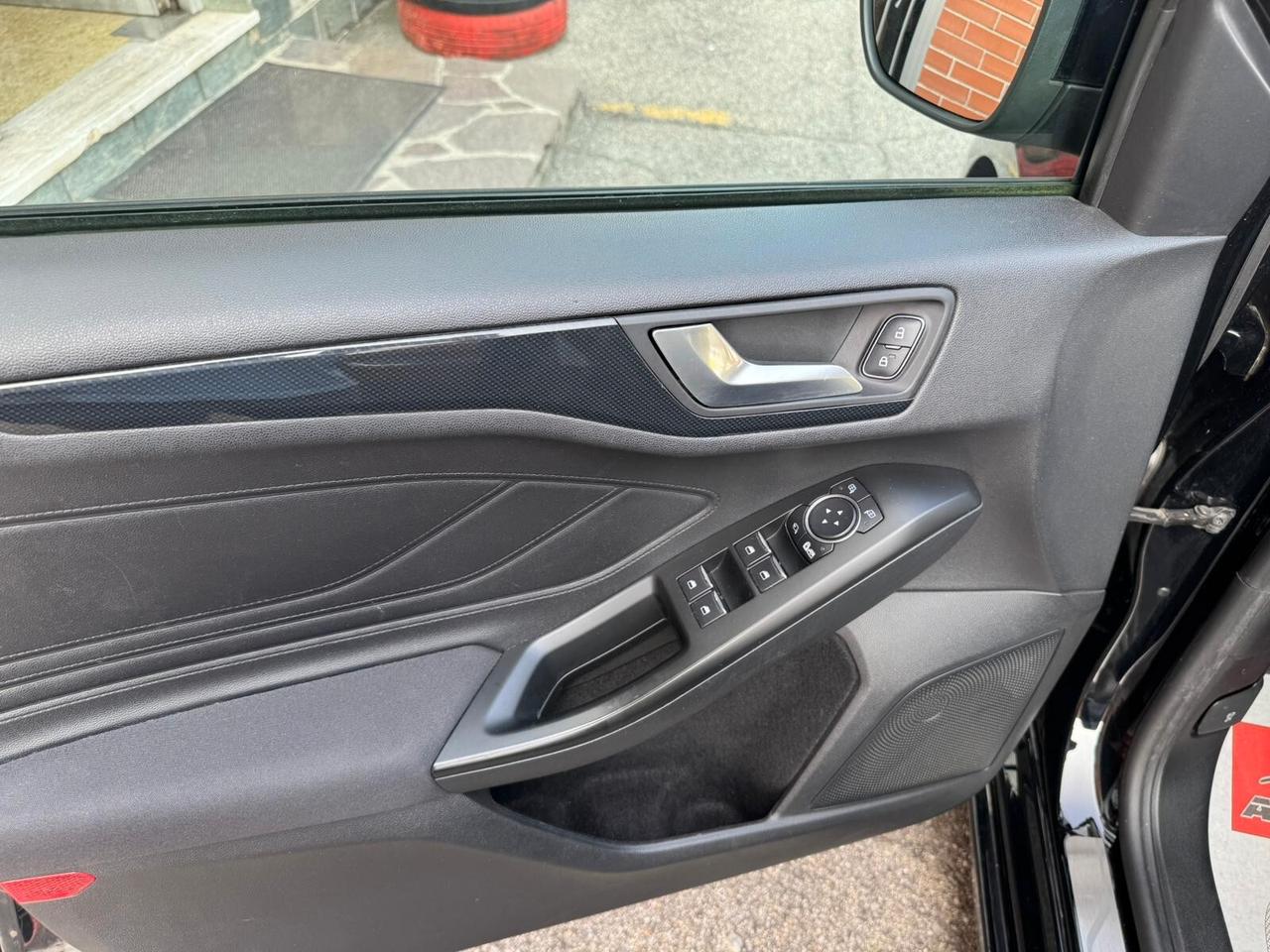 Ford Focus 1.0 EcoBoost 125 CV automatico SW ST-Line