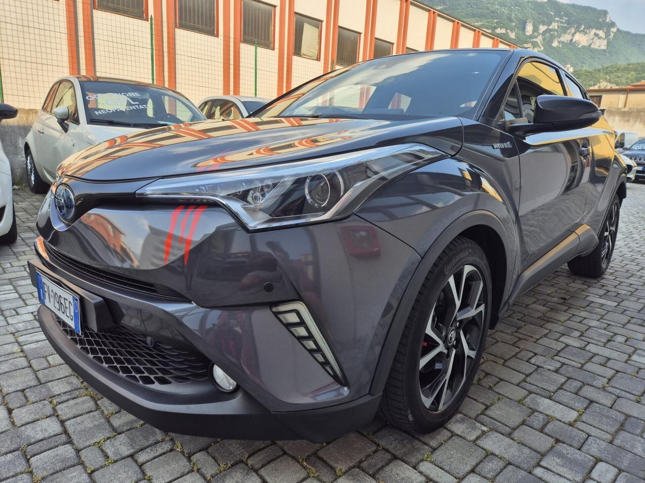 Toyota C-HR 1.8 Hybrid E-CVT Trend