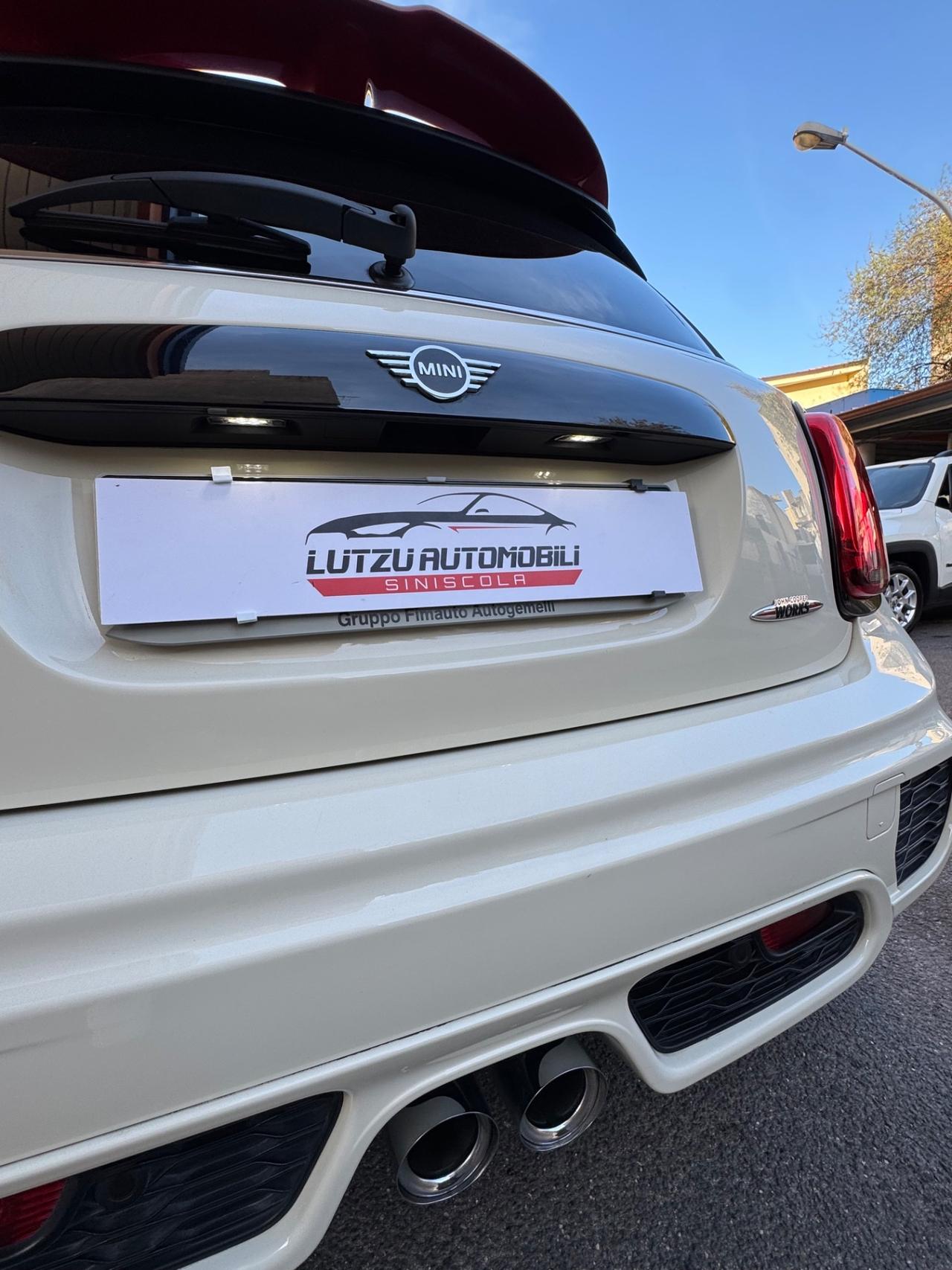 Mini F56 2.0 John Cooper Works Pro 231cv Auto 3p