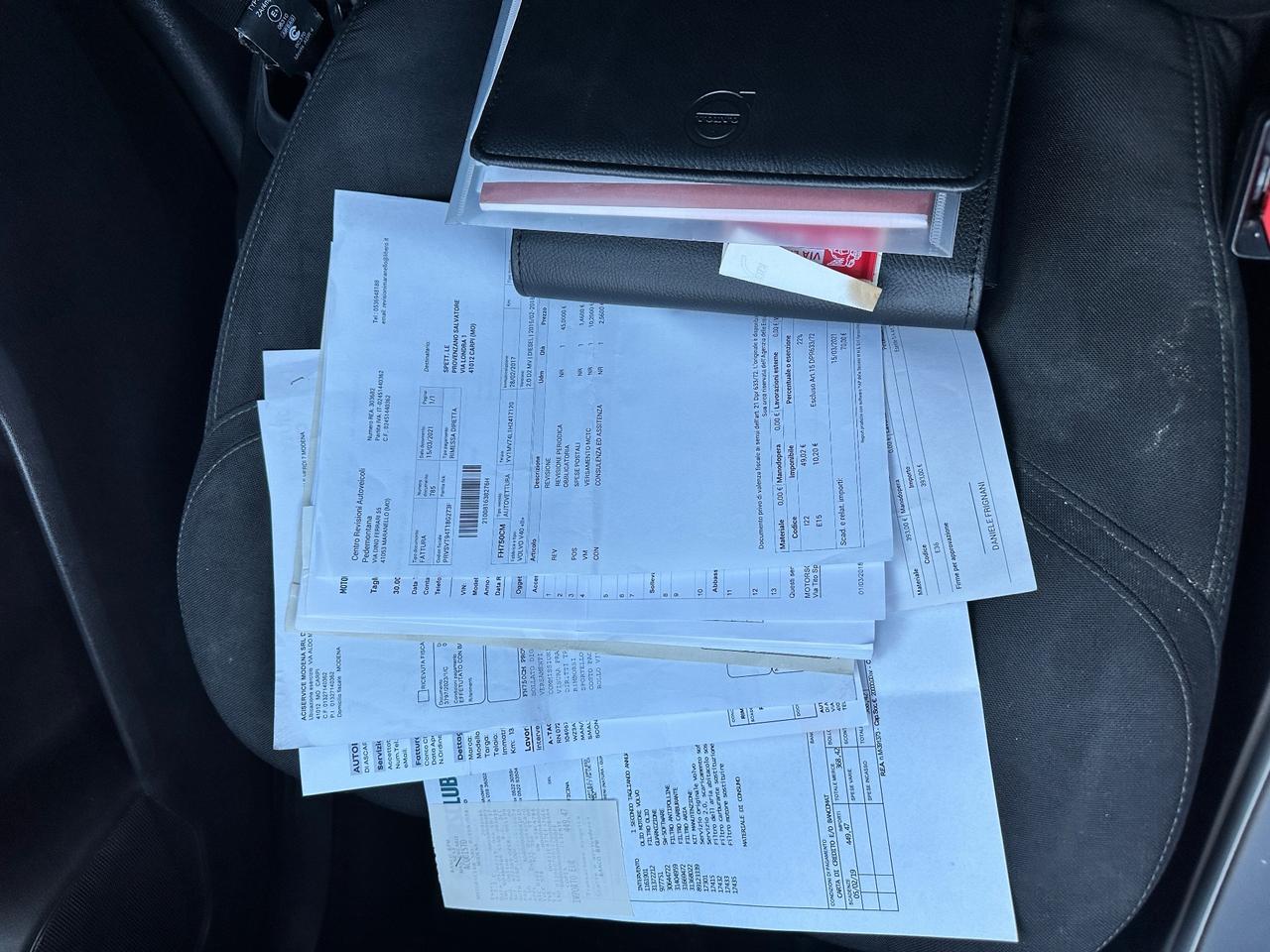 Volvo V40 D2 R-DESIGN MOMENTUM X NEOPATENTATI