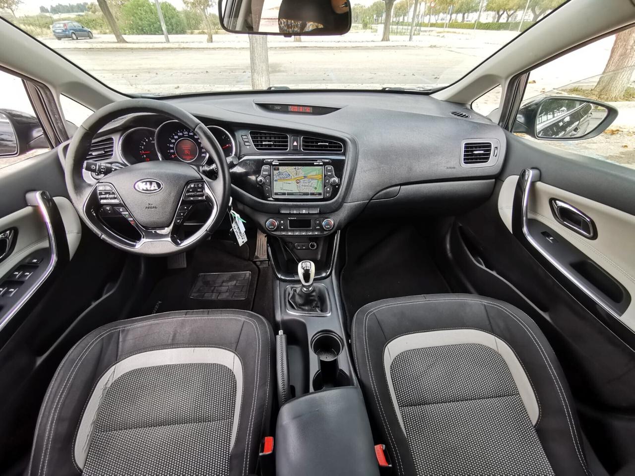 Kia Ceed Sportswagon cee'd 1.6 CRDi 128 CV SW Stop&Go high tech