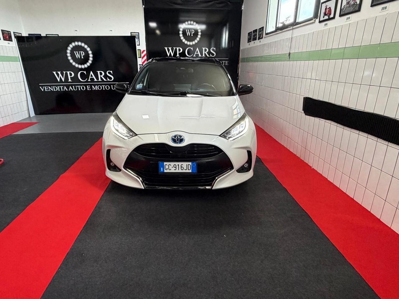 Toyota Yaris 1.5 Hybrid 5 porte Lounge Blue