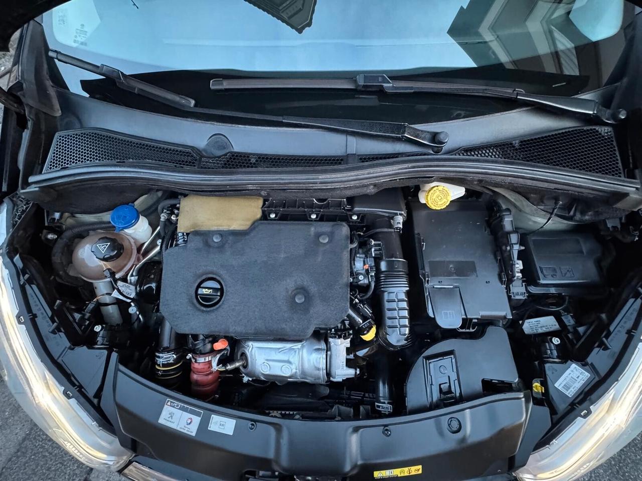 Peugeot 208 BlueHDi 100 S&S Allure Pack"Full Optional"