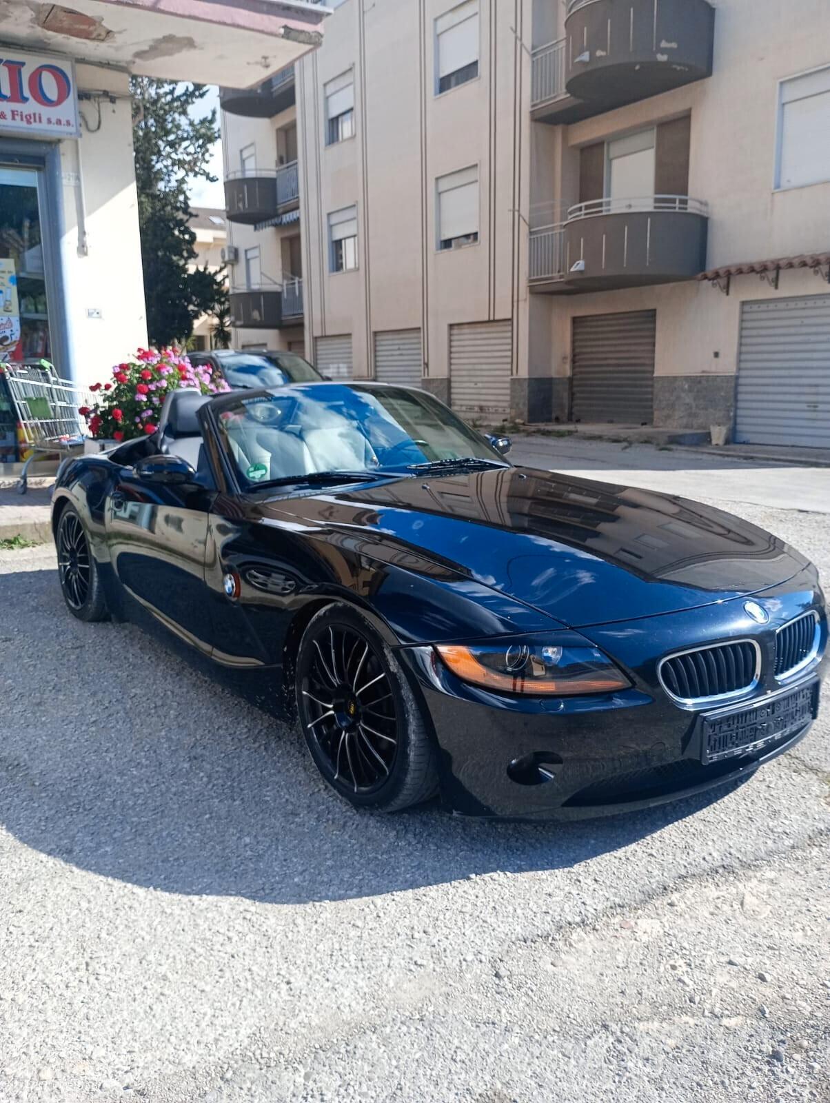 Bmw Z4 2.2i cat Roadster 170 cv anno 2005