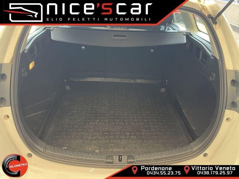 Toyota Auris Touring Sports 1.8 Hybrid Active