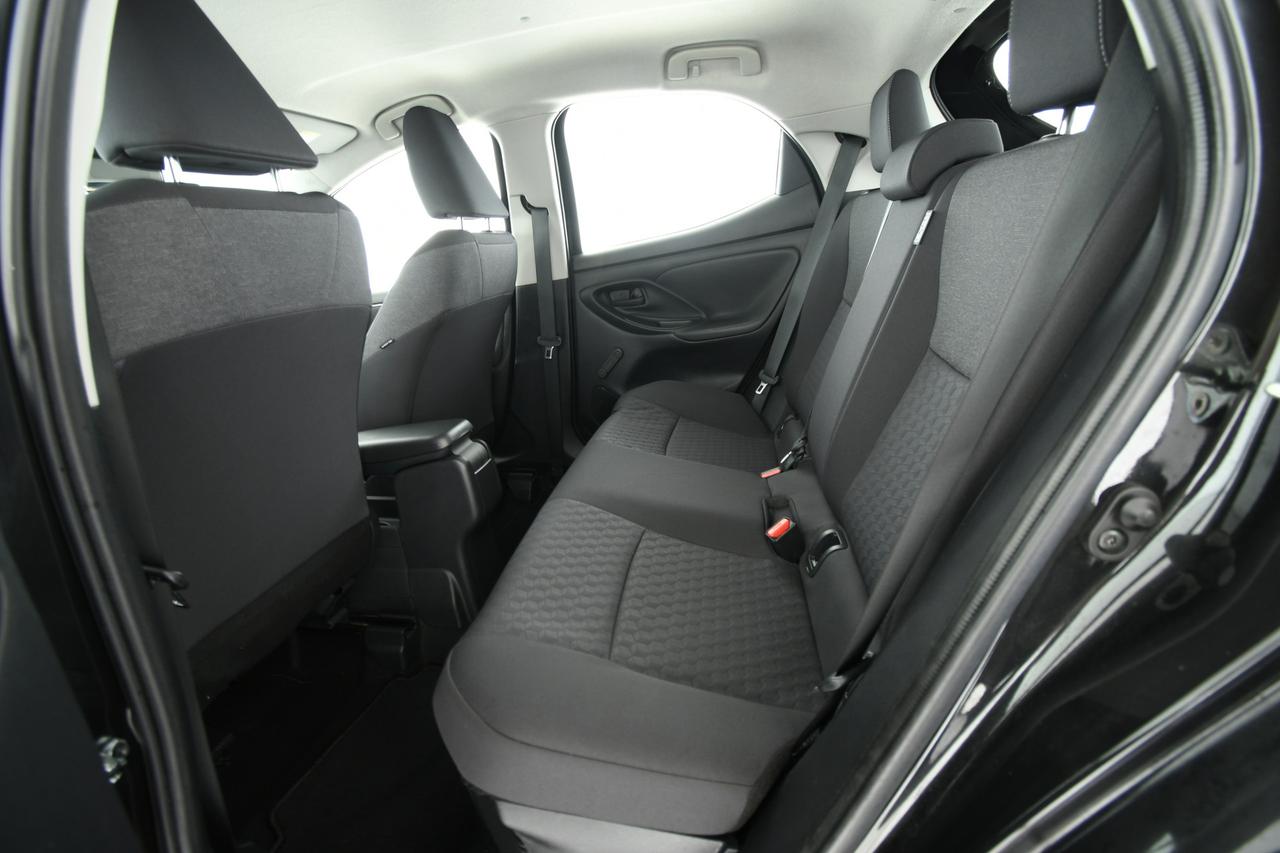 TOYOTA Yaris 1.5h Business CAMERA+ACC+APP CONNECT+NEOPATENTATI