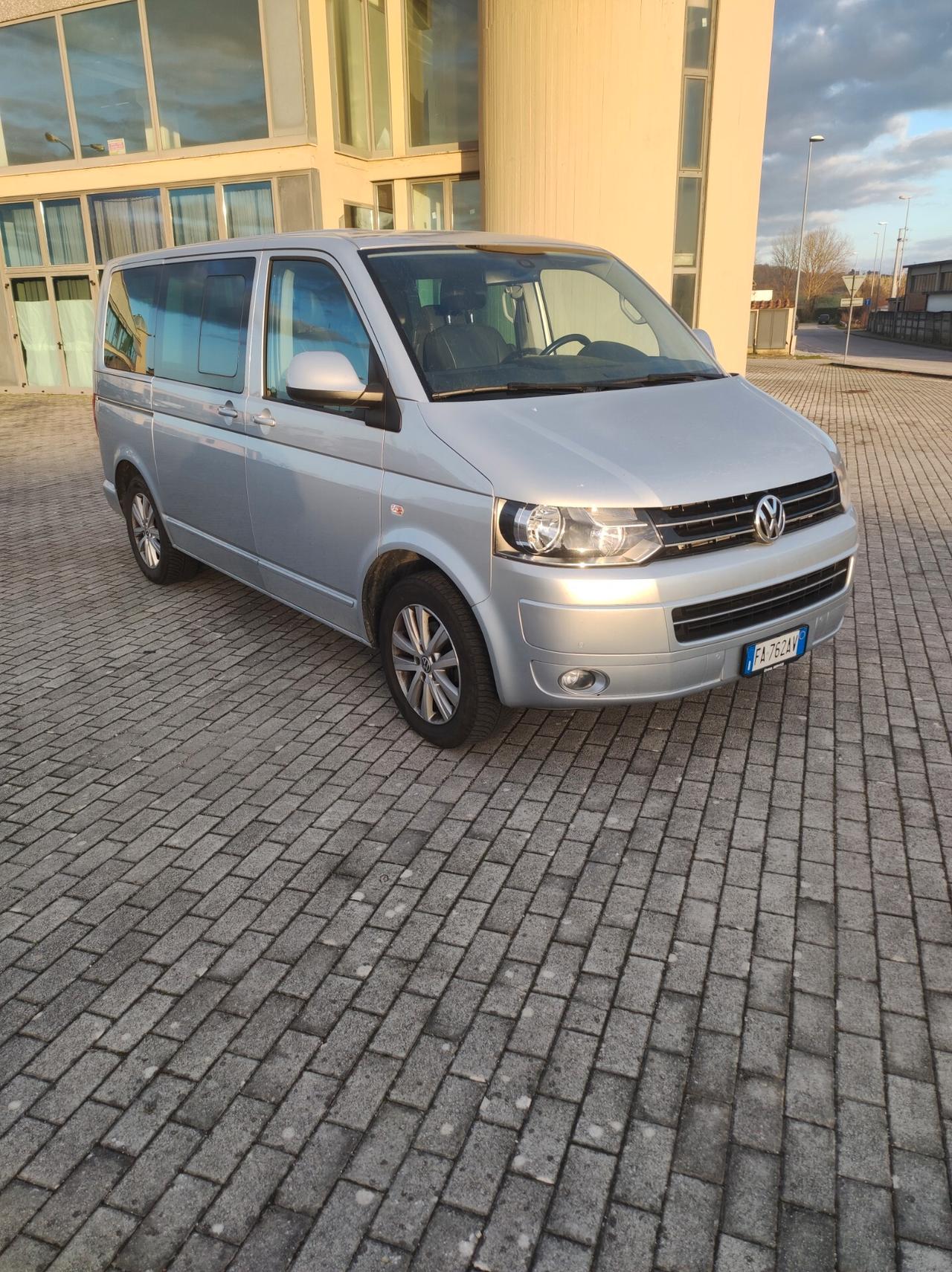 Volkswagen Multivan 2.0 TDI 2015 SOLO 138.000 KM