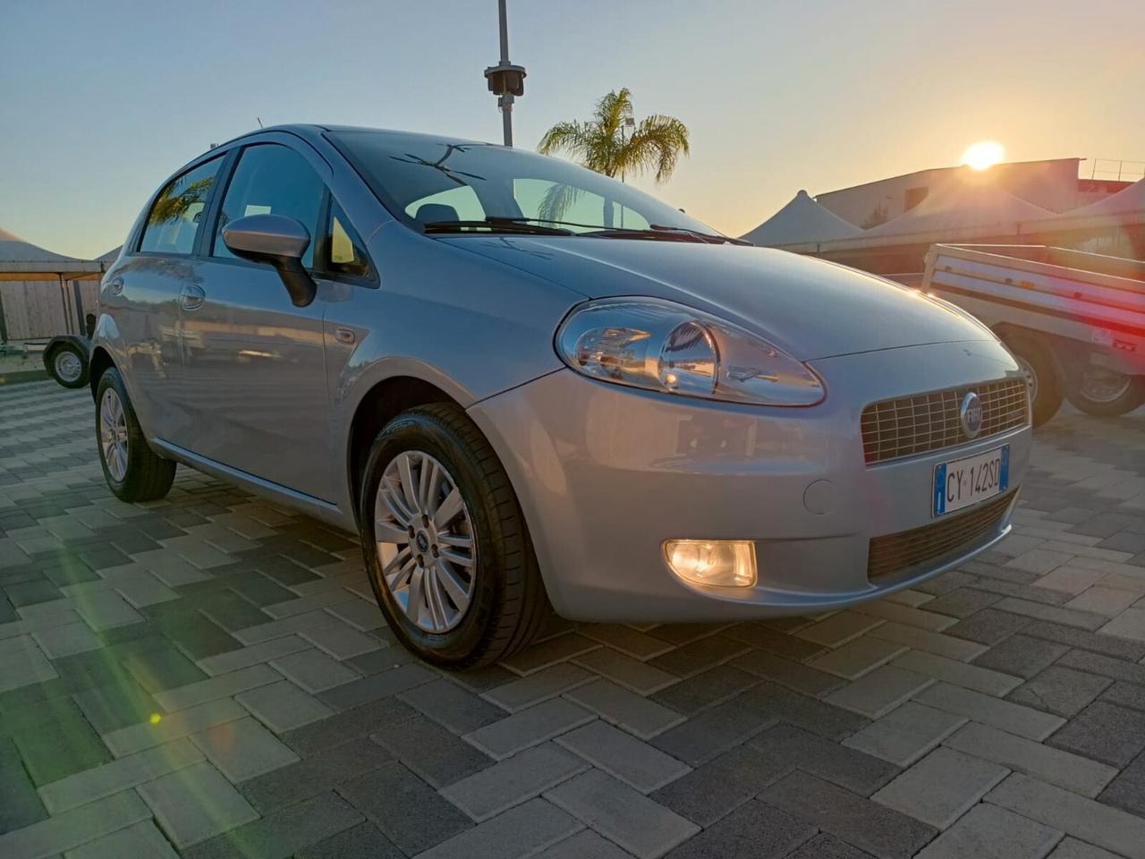 FIAT Grande Punto 1.9 MJT 120 CV 5 porte Emotion