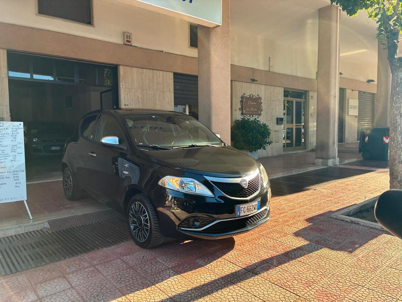 Lancia Ypsilon 1.2 GPL 5 porte-2017