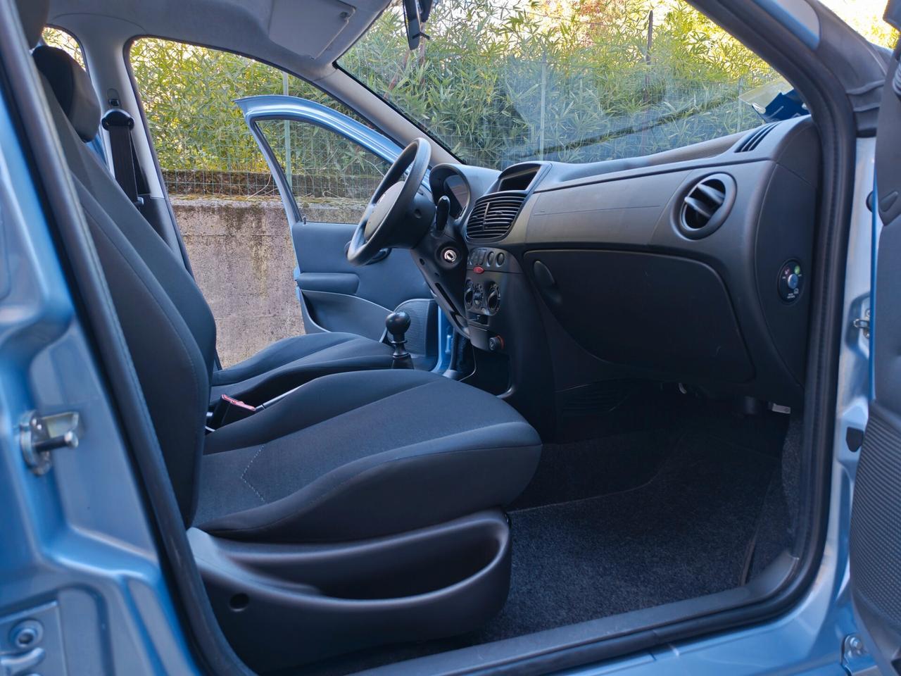 Fiat Punto 1.2 BENZINA 60cv / 33.000km / Unipro