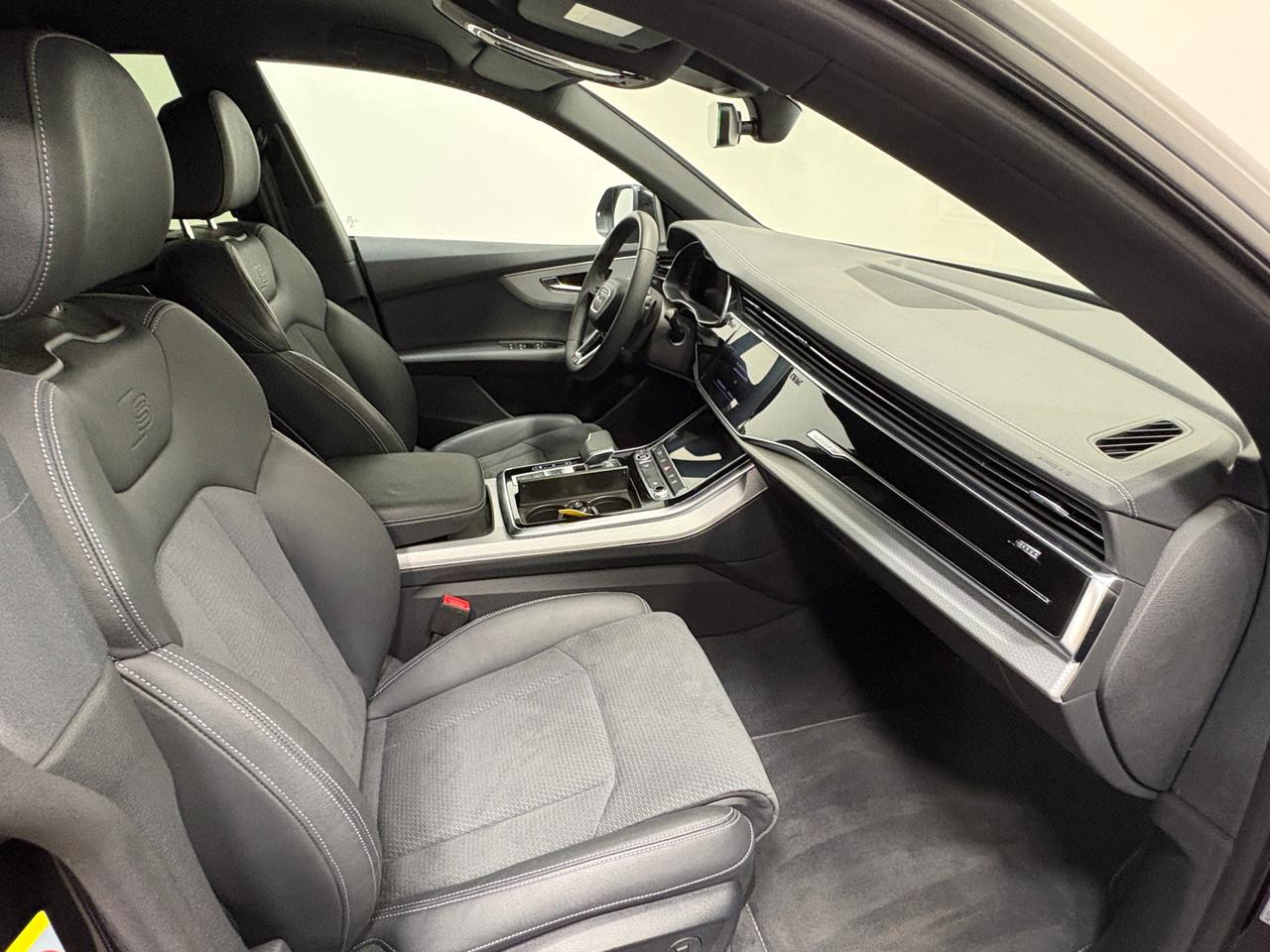AUDI Q8 45 TDI MHEV TIPTRONIC QUATTRO S-LINE EDITION