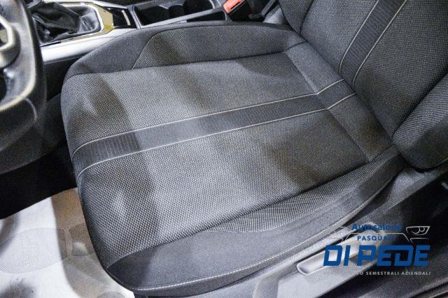 VOLKSWAGEN T-Roc 1.5 TSI ACT DSG R-Line