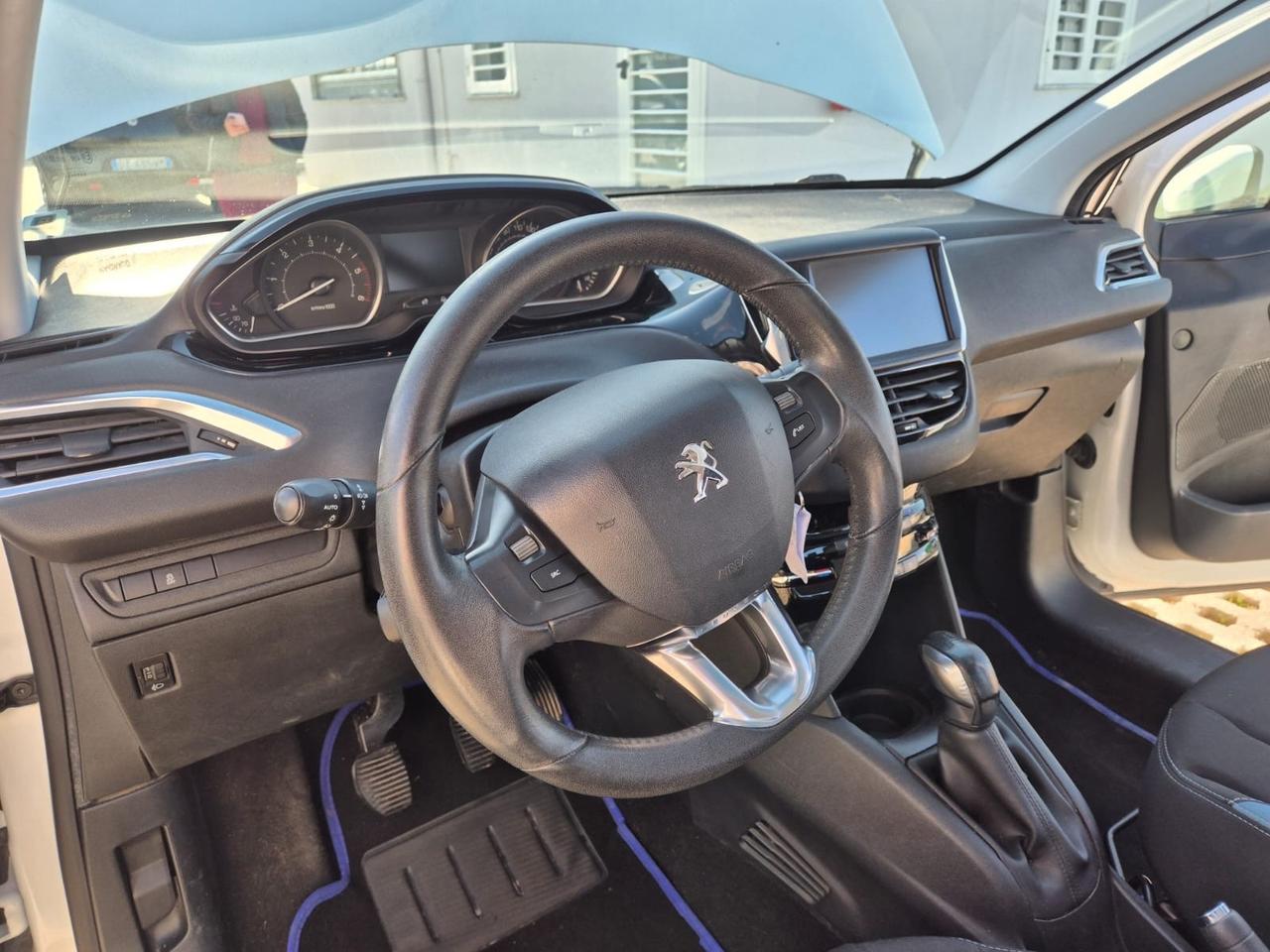 Peugeot 208 1.4 HDi 5 porte Allure tetto panoramico