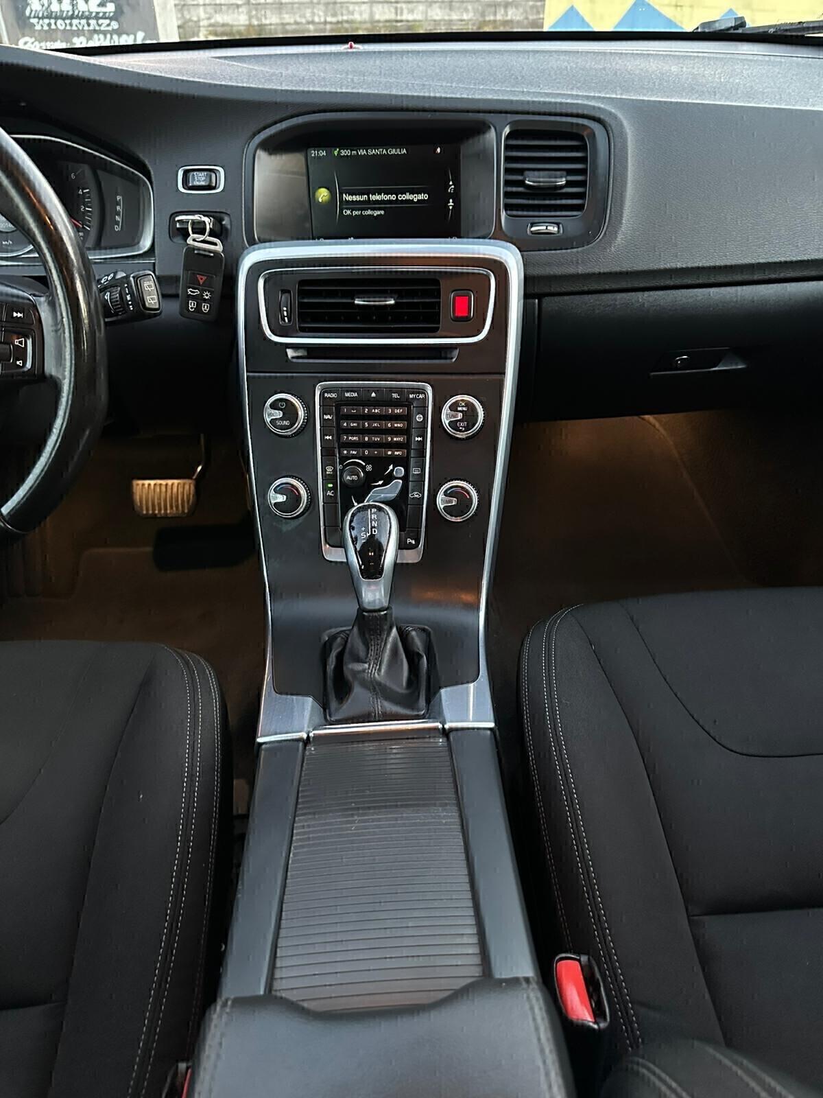 Volvo V60 D2 1.6 Powershift Kinetic