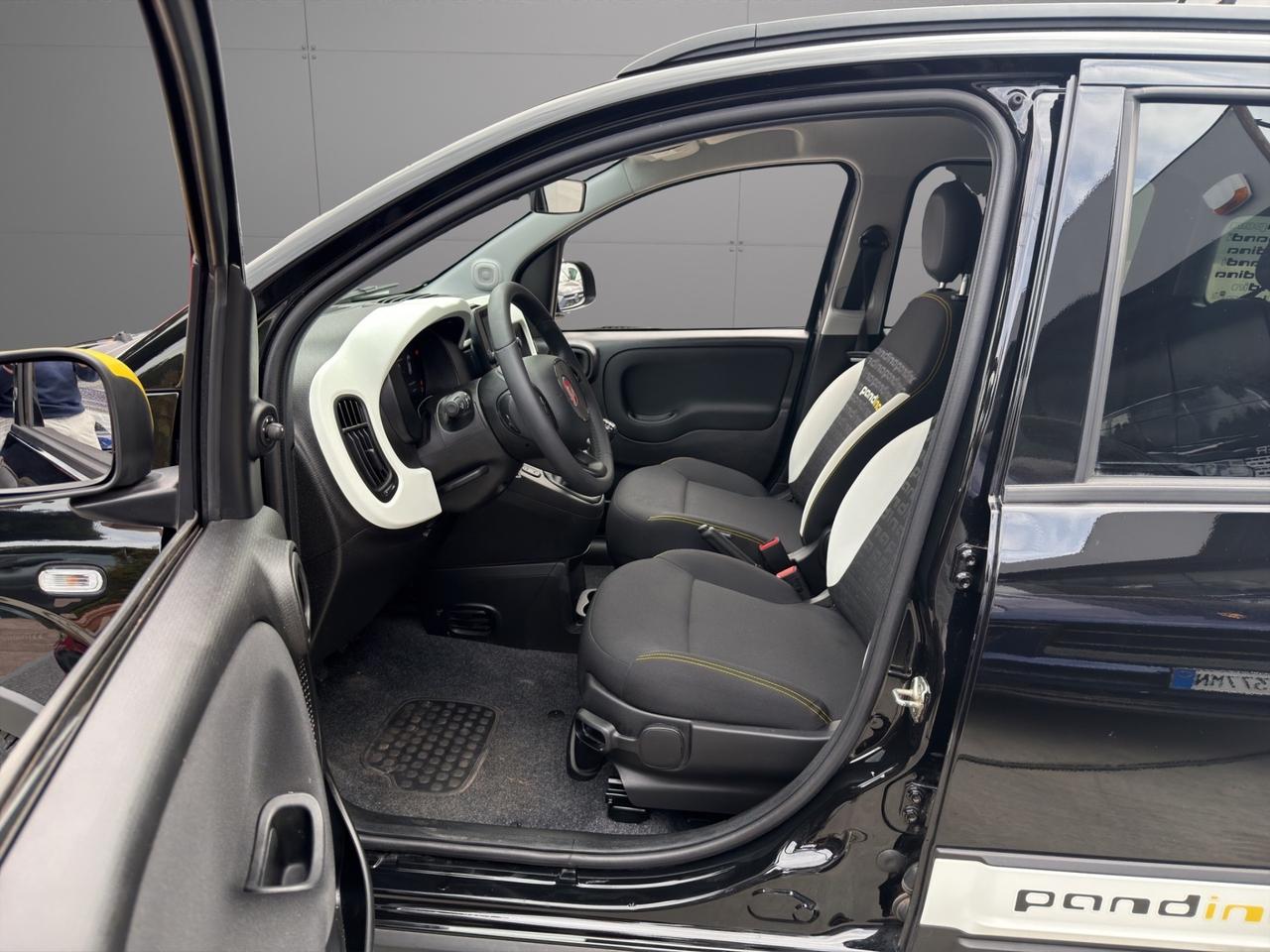 Fiat - Pandina Cross 1.0 firefly hybrid