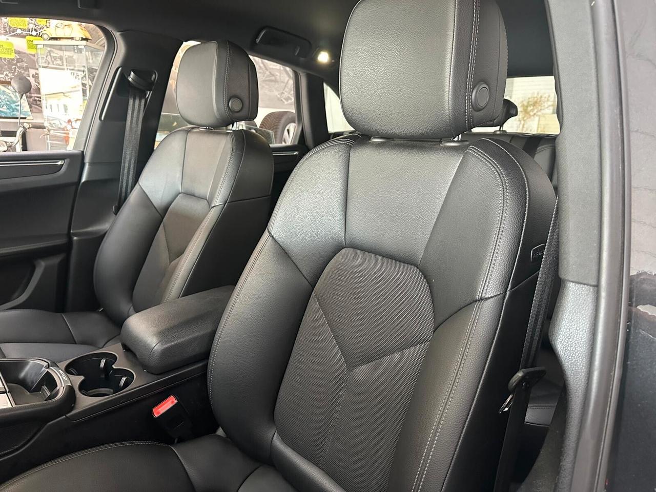 Porsche Macan 2.0 UNICOPROPRIETARIO