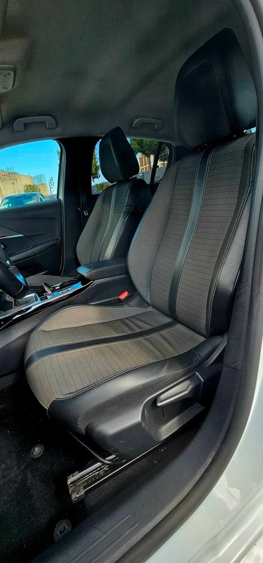 Peugeot 208 PureTech 100 Stop&Start 5 porte Allure