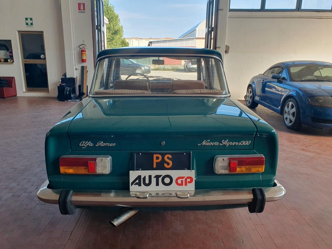 Alfa Romeo Giulia Nuova super 1.3 benzina 1976