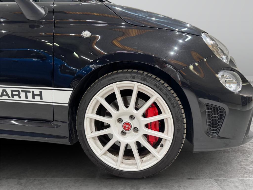 Abarth 500 - 695 1.4 t-jet 70th 180cv