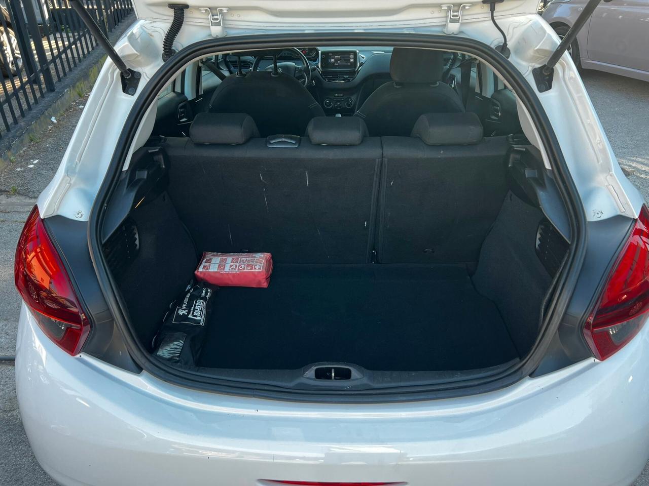 Peugeot 208 BlueHDi 75 5 porte Allure