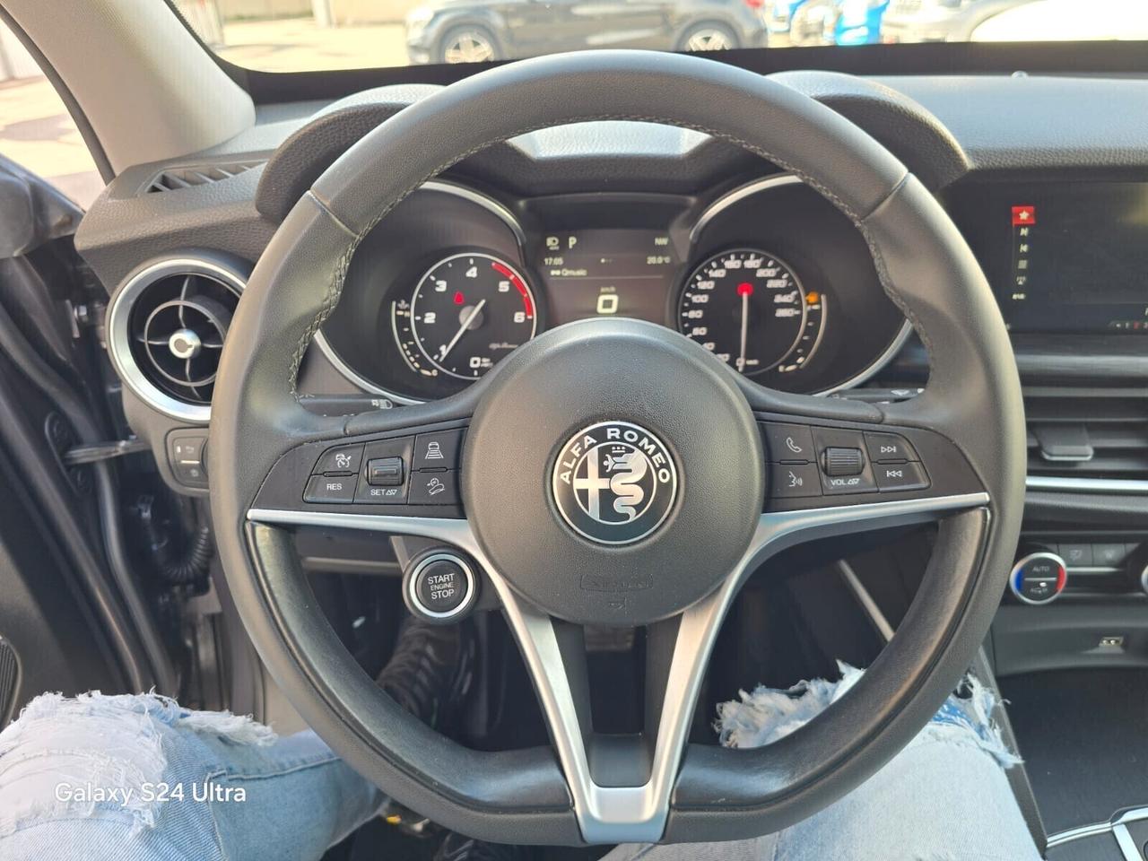 Alfa Romeo Stelvio 2.2 Turbodiesel 160 CV AT8 RWD Sport-Tech