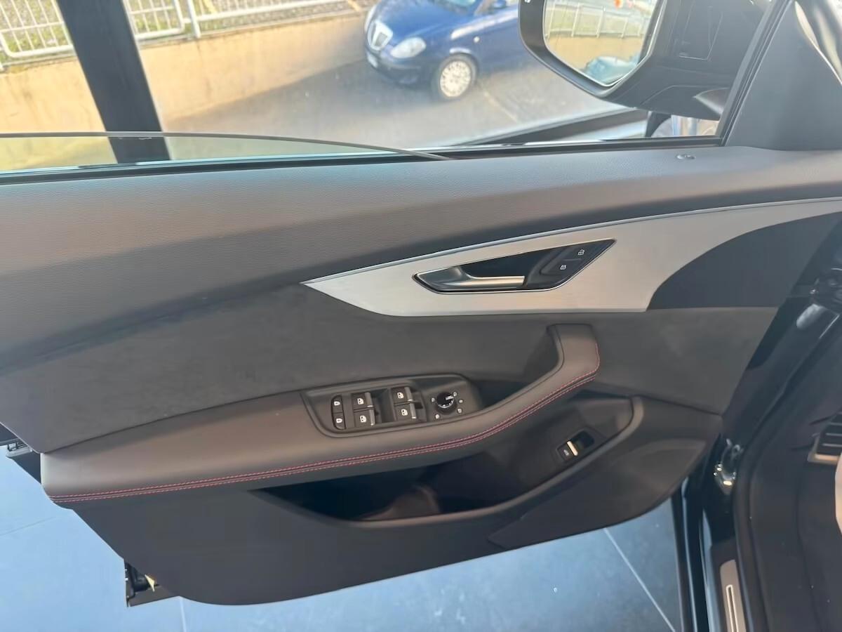 Audi Q8 SUV 50 TDI 286 CV quattro tiptronic S line edition KM0