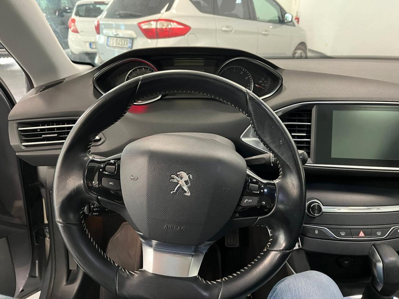 Peugeot 308 SW-1.2 puretech-Allure-EURO6B