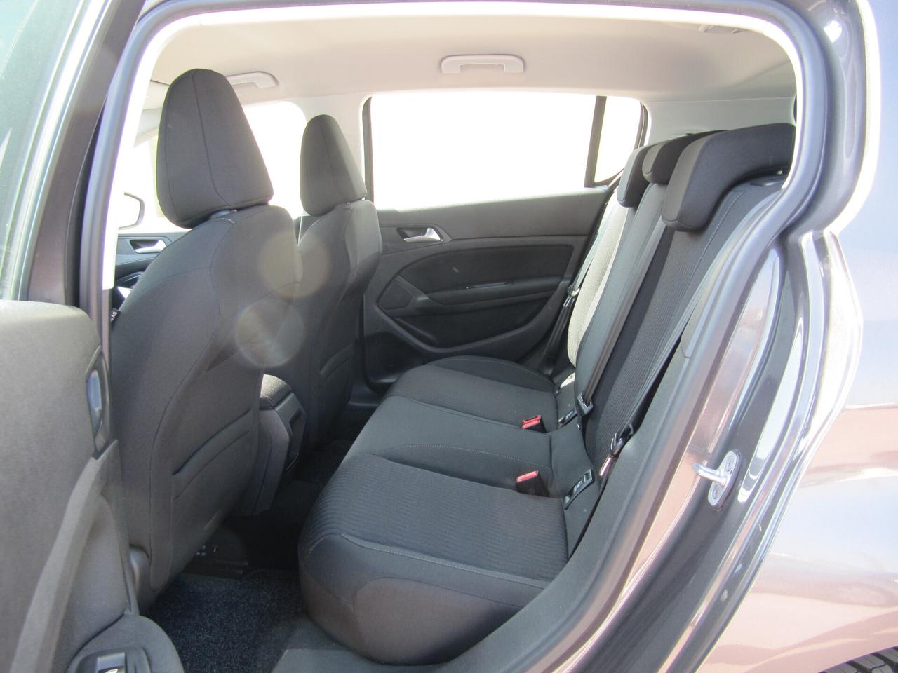 Peugeot 308 BlueHDi 100 S&S Active