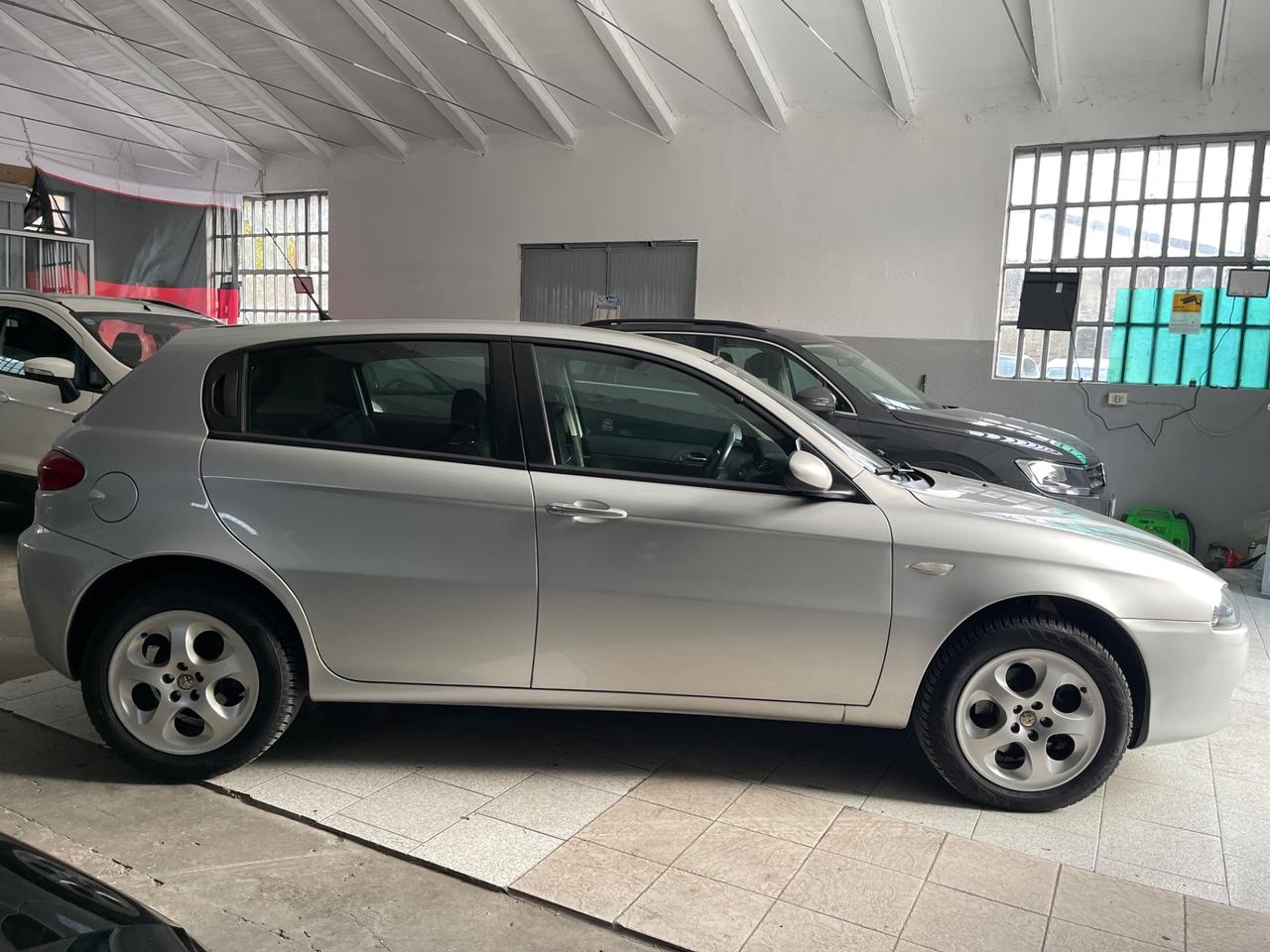 Alfa Romeo 147 1.9 JTD (120) 5 porte Murphy&Nye