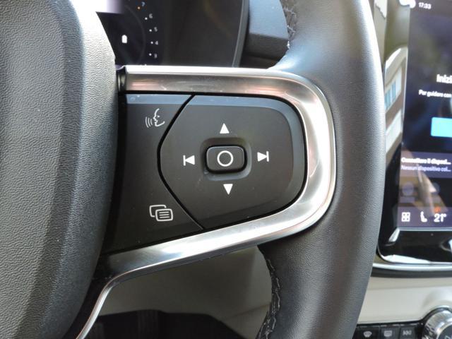 VOLVO XC40 B4 AWD automatico Core