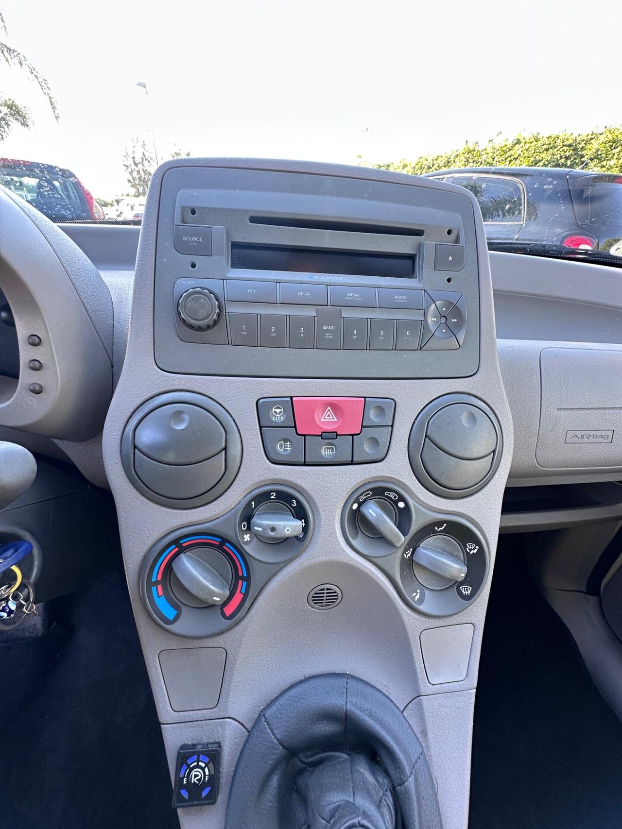 Fiat Panda 1.1 Active BENZ/GPL