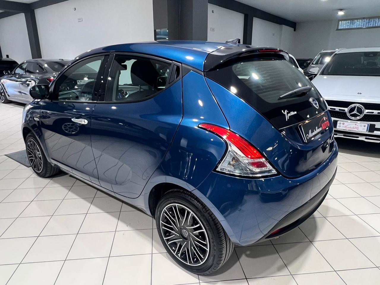 Lancia Ypsilon 1.0 FireFly 5 porte S&S Hybrid Gold Plus