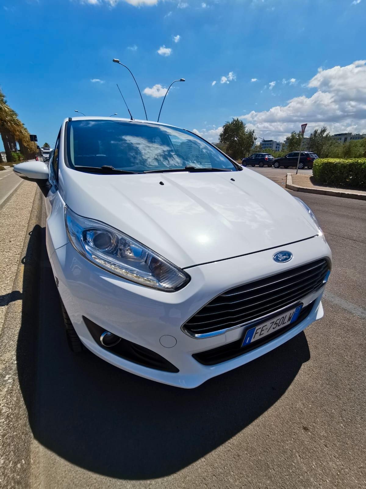 Ford Fiesta 1.4 5p. Bz.- GPL Titanium - 2016