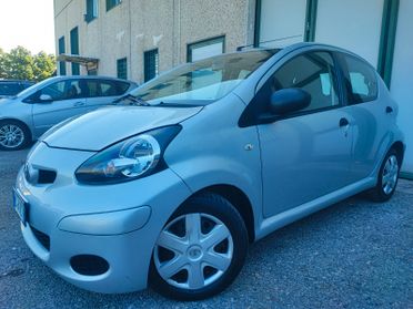 Toyota Aygo 1.0 5 PORTE NEOPATENTATI BENZINA 2010