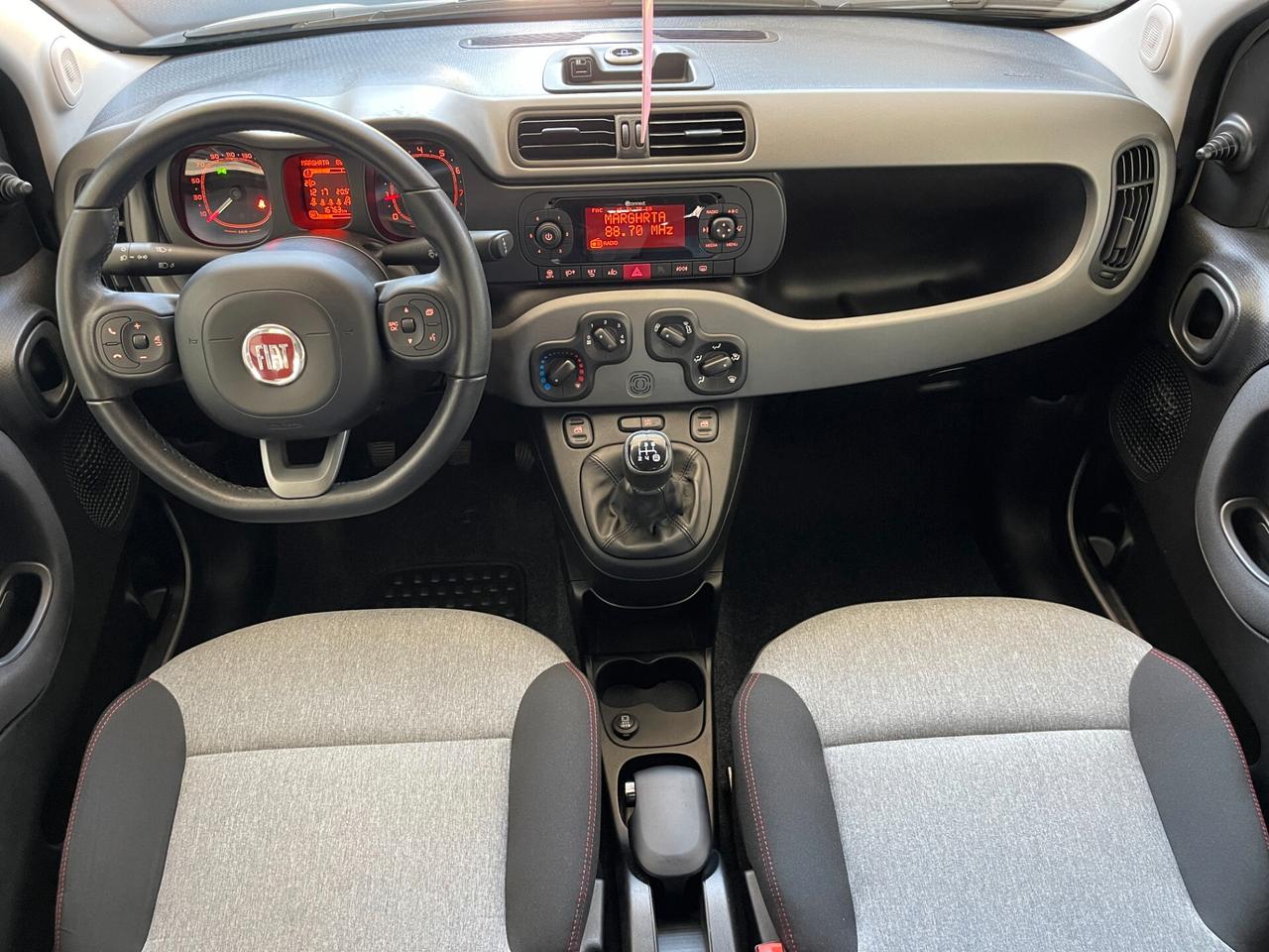 Fiat Panda 1.2 Lounge 5 Posti – Benzina – 16.763 Km – Garanzia 12 Mesi