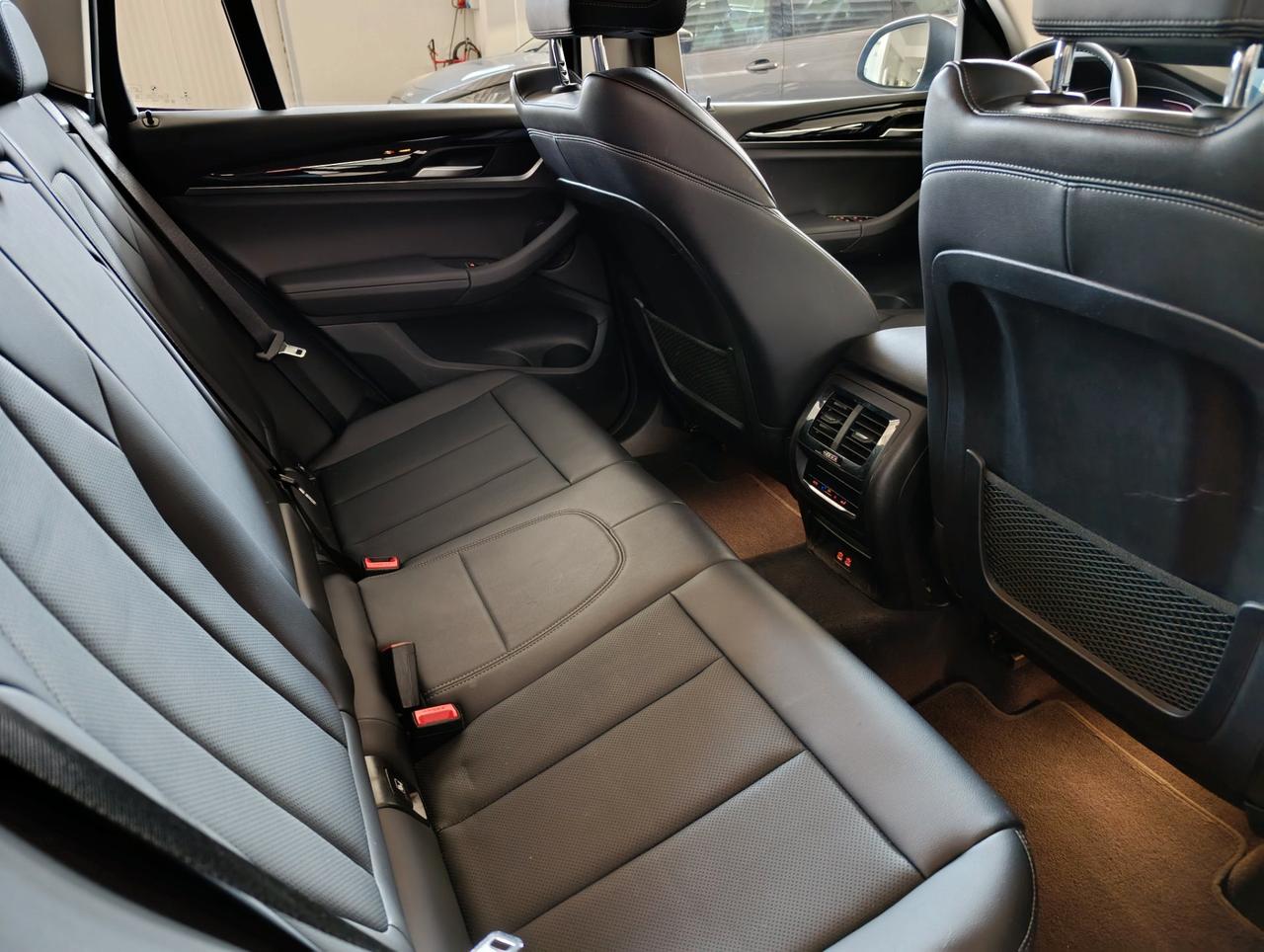 BMW X3 xdrive20i mhev 48V auto