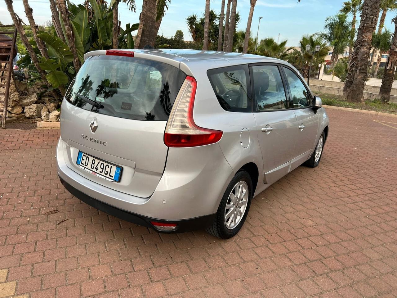 Renault Scenic Scénic 1.9 dCi 130CV Luxe