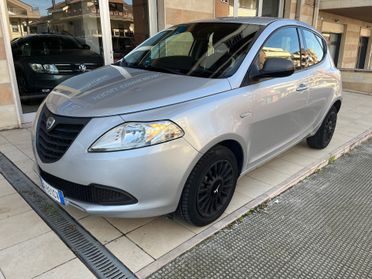 Lancia Ypsilon 1.2 69 CV 5 porte S&S Gold