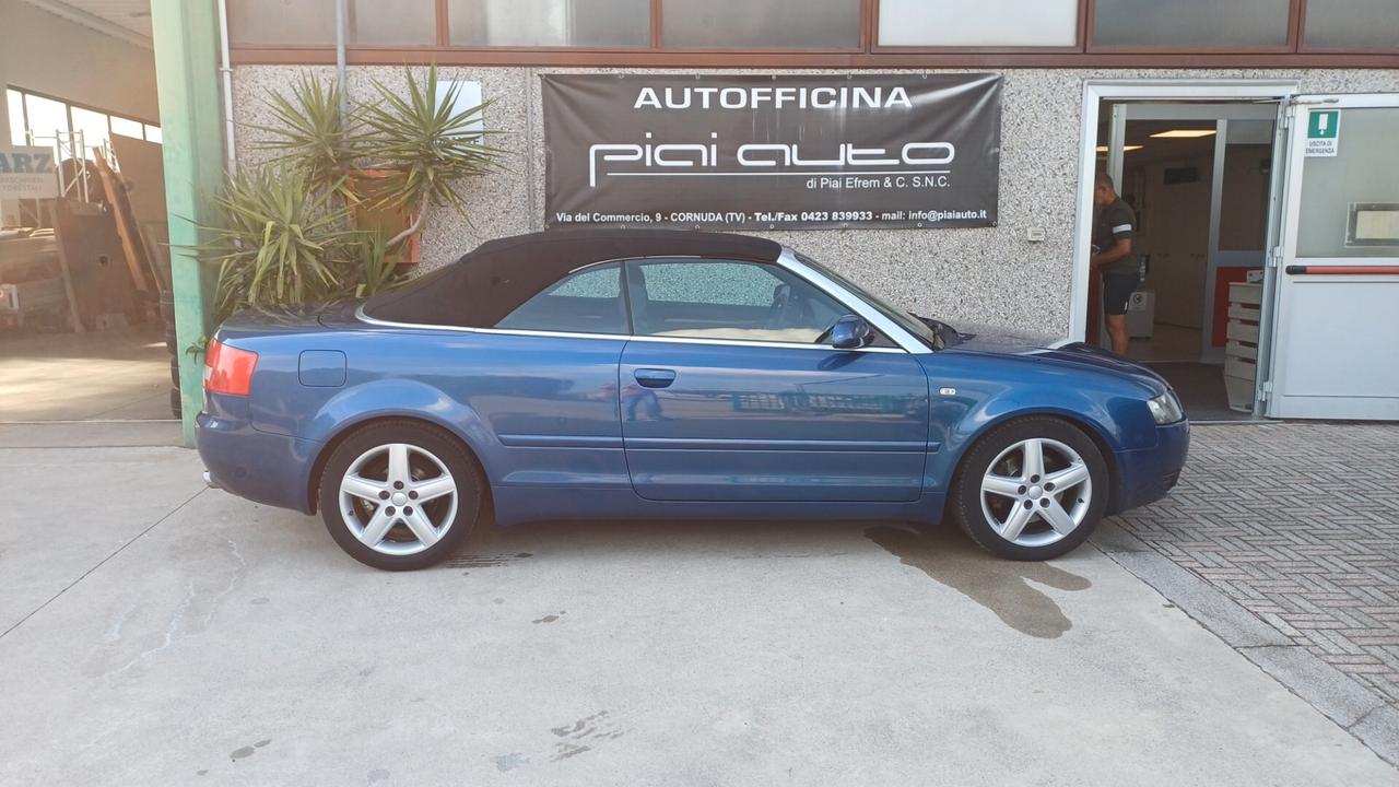 Audi A4 Cabriolet 2.4 V6 30V cat