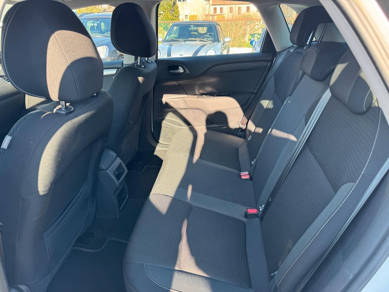 Citroen C4 BlueHDi 100 Feel Neopatentati