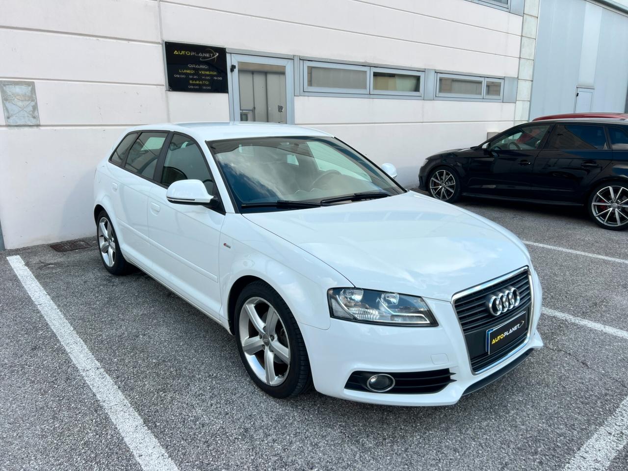Audi A3 SPB 1.6 TDI 105 CV S-LINE Doppio