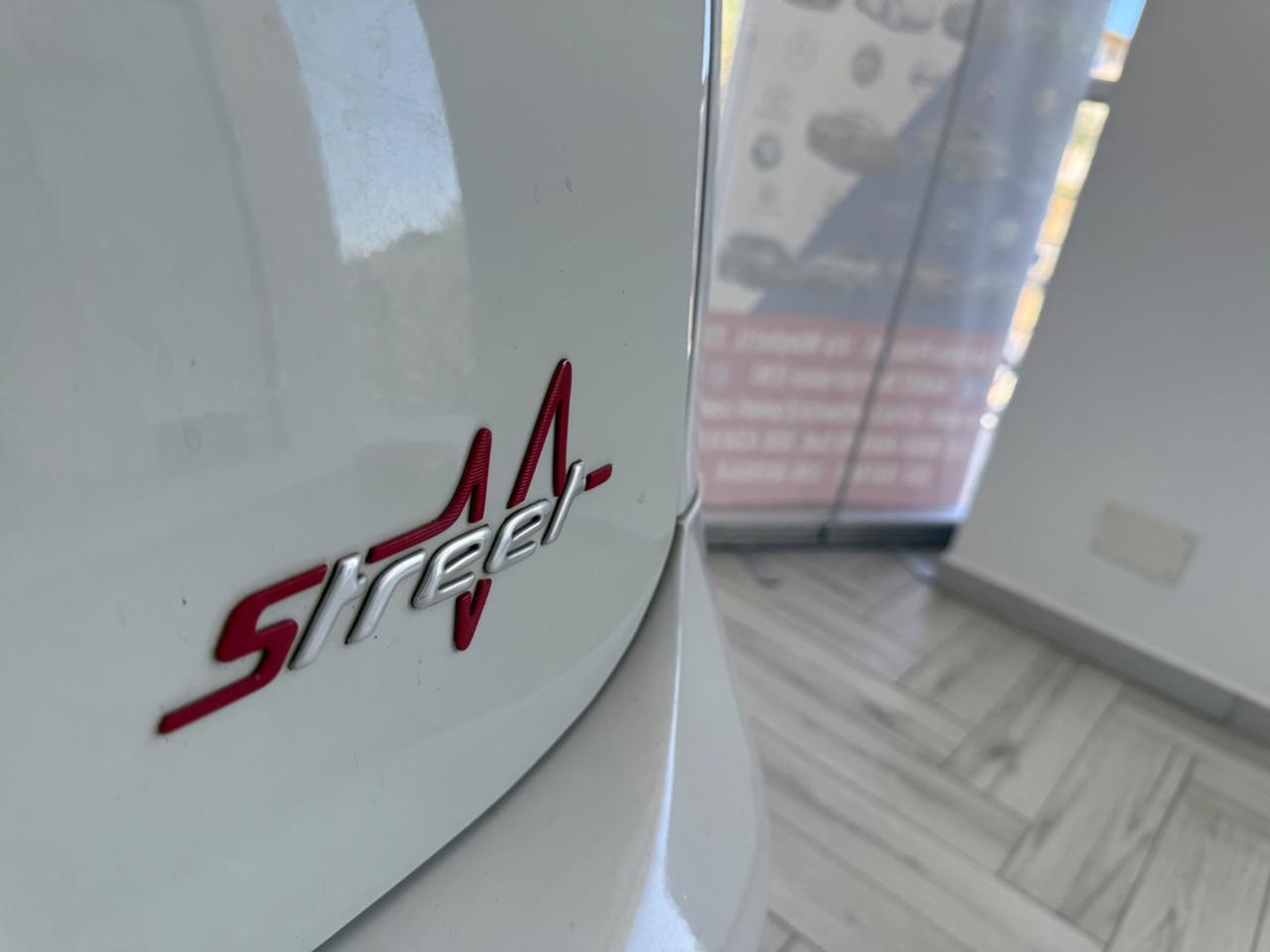 Fiat Punto 4 1.3 MJT II S&S 85CV 5porte STREET2016