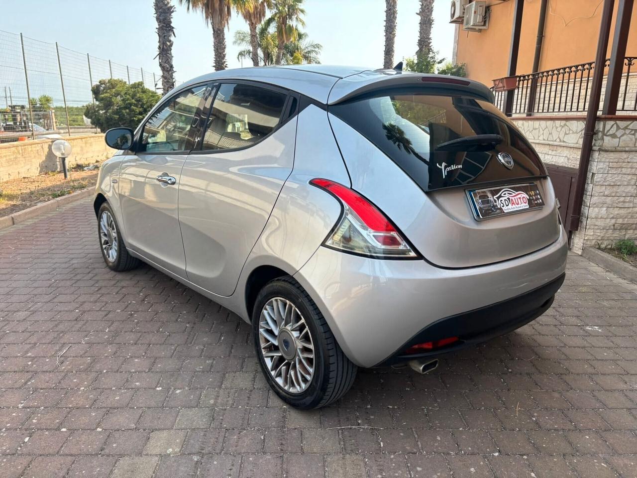 Lancia Ypsilon 1.3 MJT 16V 95 CV 5 porte S&S Platinum/*