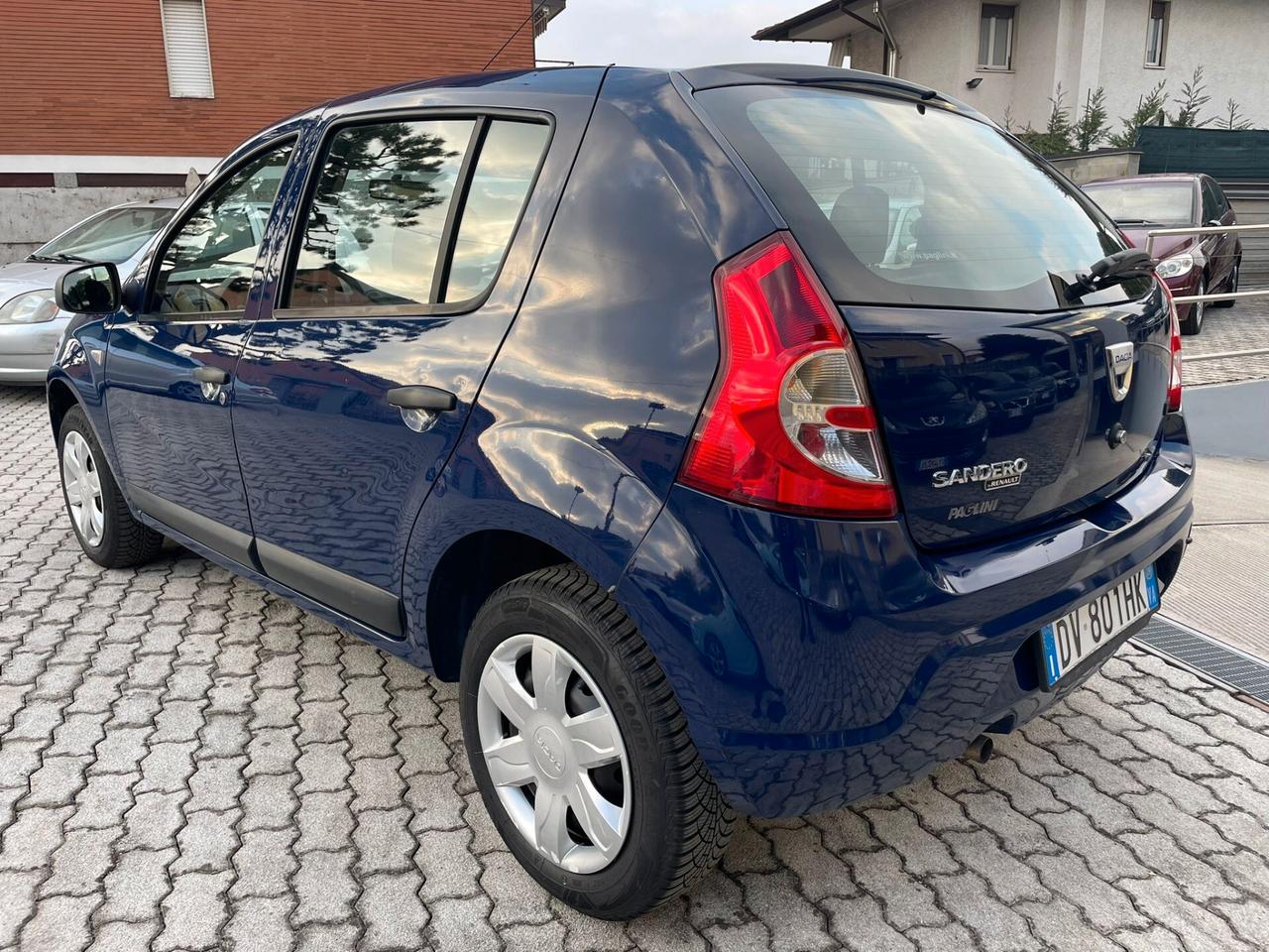 Dacia Sandero 1.6 8V Lauréate NEOPATENTATI