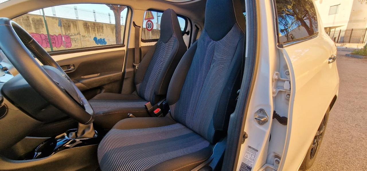 Peugeot 108 VTi 68 5 porte Allure NEOPATENTATI