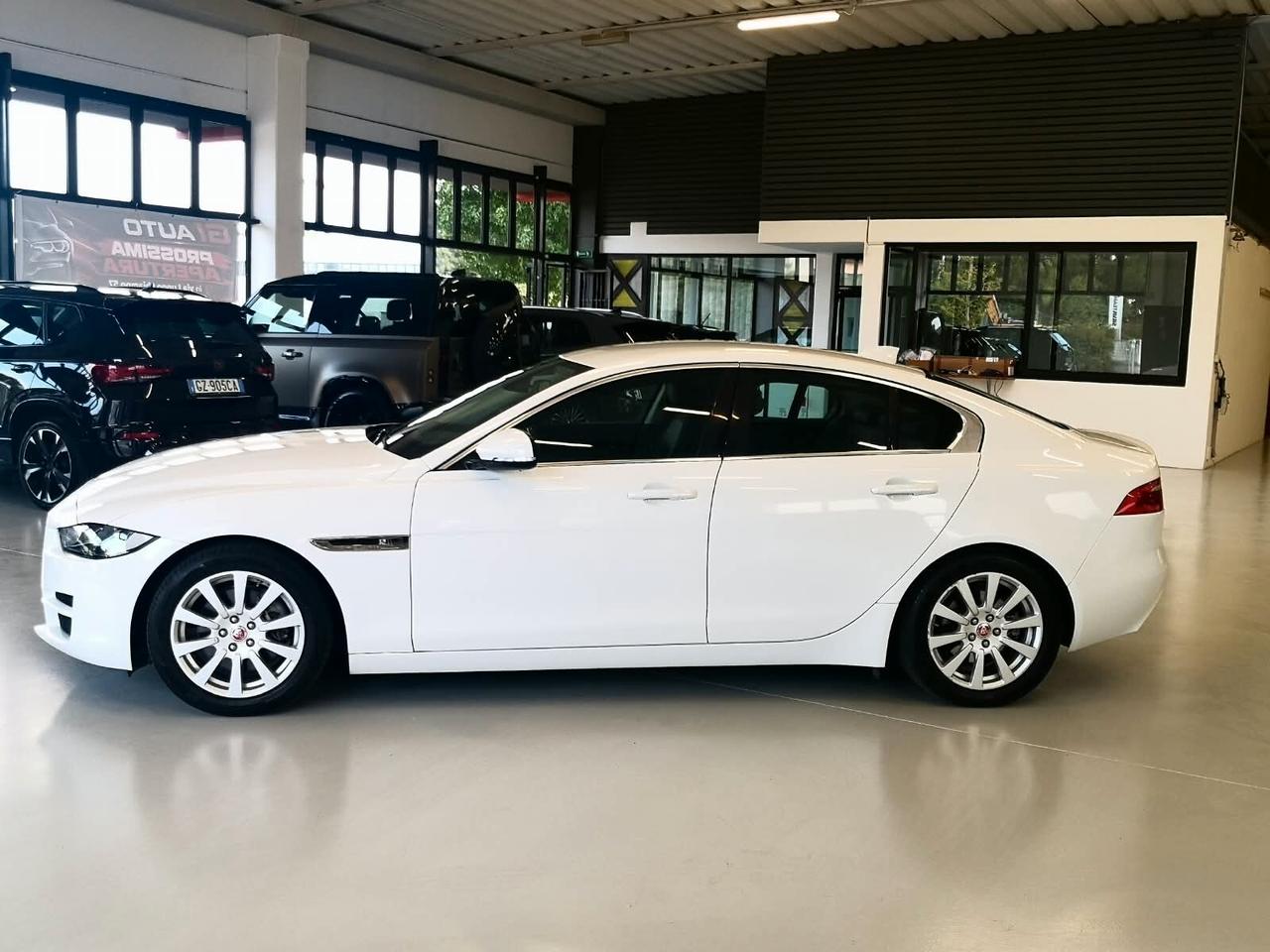 Jaguar XE 2.0 D 180 CV aut. ***PELLE***NAVI***