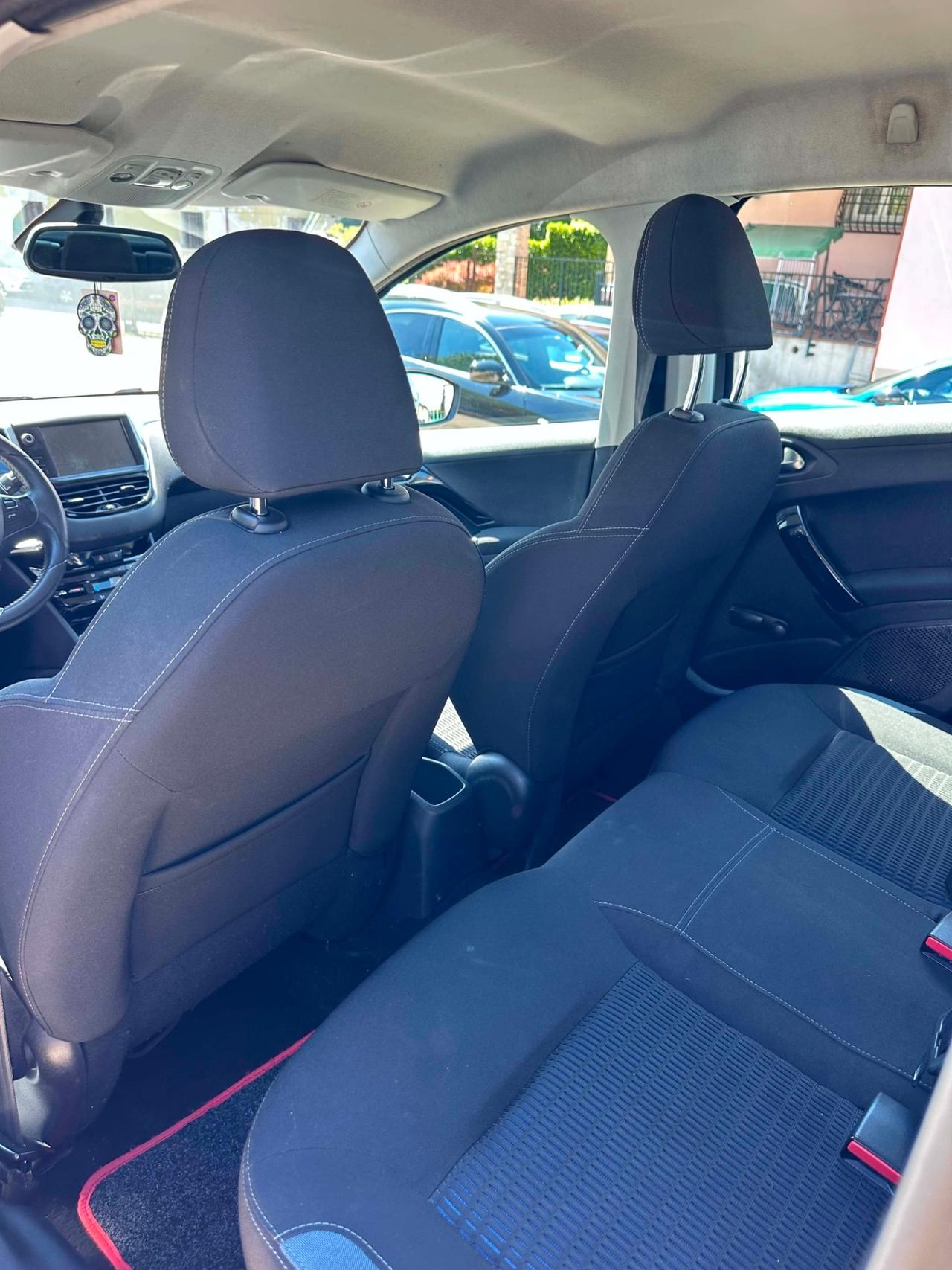 Peugeot 208 5p. ACTIVE KMCERT UNICOPR