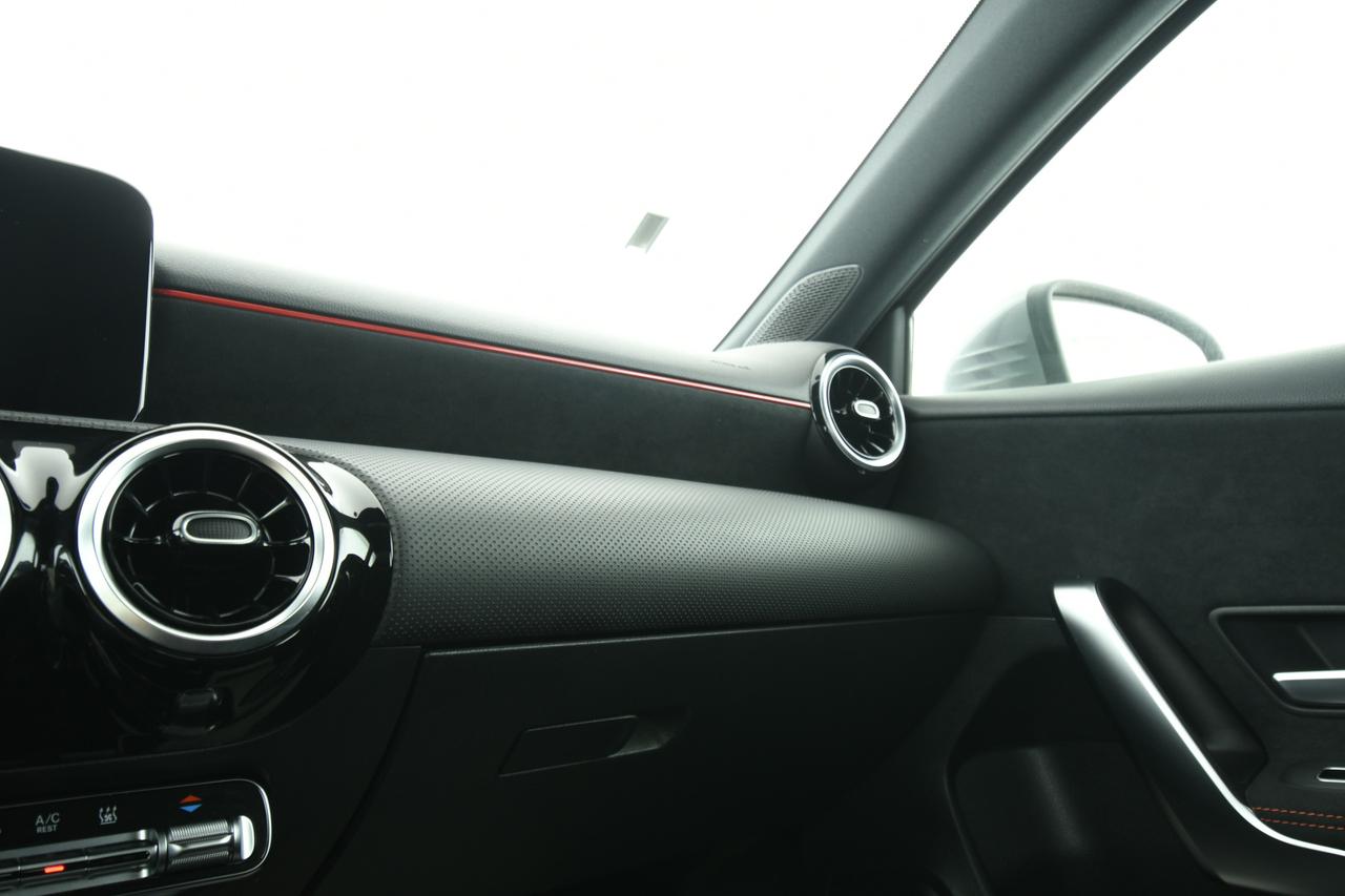 Mercedes-Benz A 250 e phev (eq-power) Premium auto CAMERA+APP CONNECT+C18"